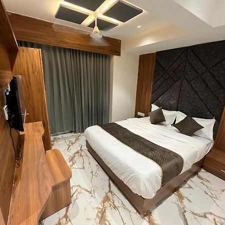 Hotel Palak Villa Ahmedabad Ngoại thất bức ảnh