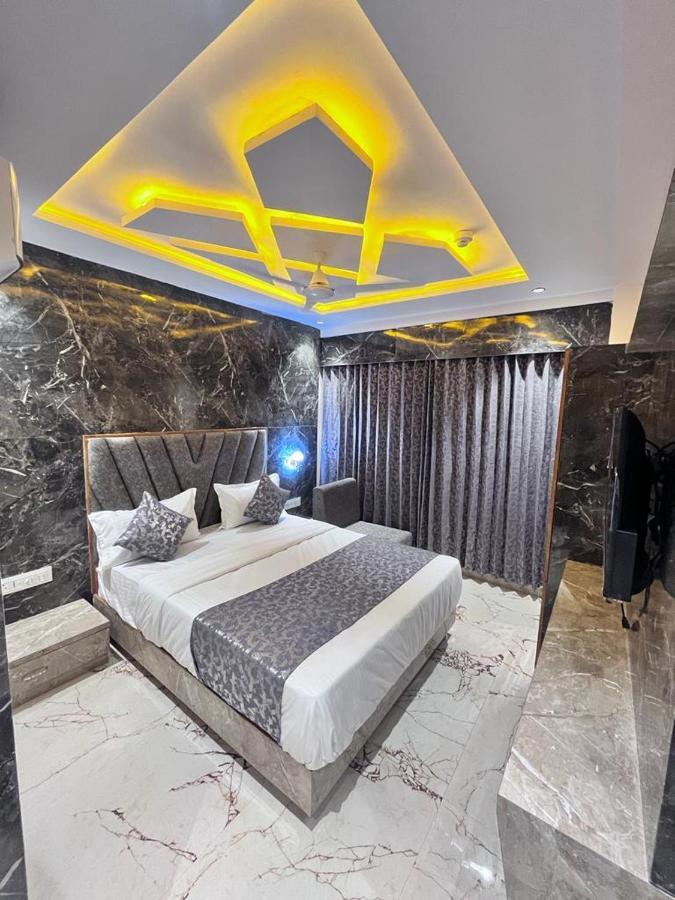 Hotel Palak Villa Ahmedabad Ngoại thất bức ảnh