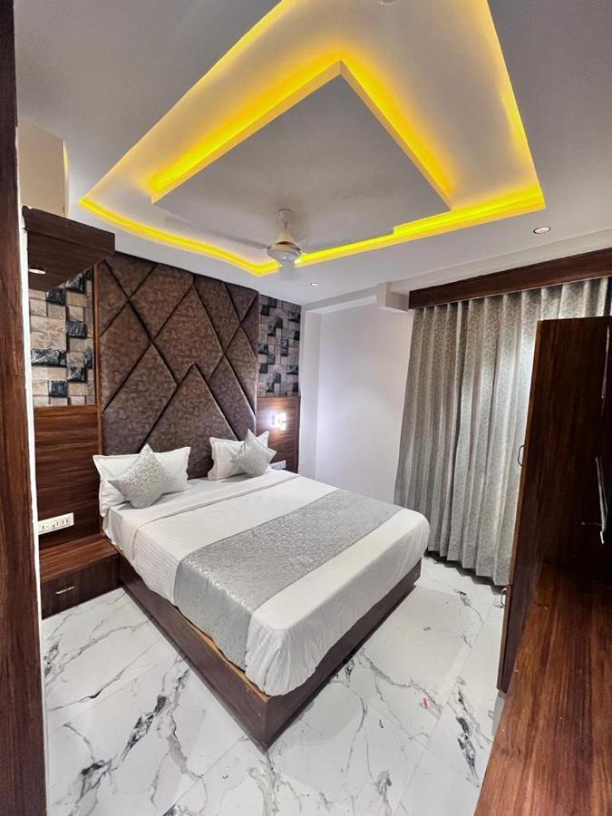 Hotel Palak Villa Ahmedabad Ngoại thất bức ảnh