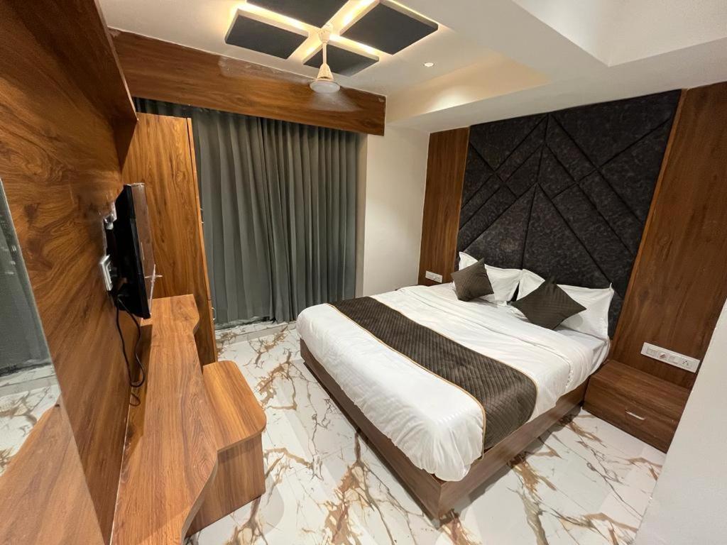 Hotel Palak Villa Ahmedabad Ngoại thất bức ảnh
